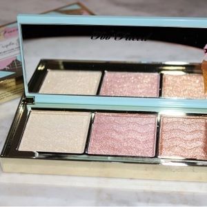 Too faced highlighter palette